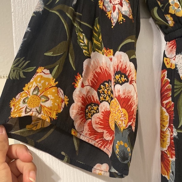 Floral Bell Sleeve Dress - Picture 4 of 4